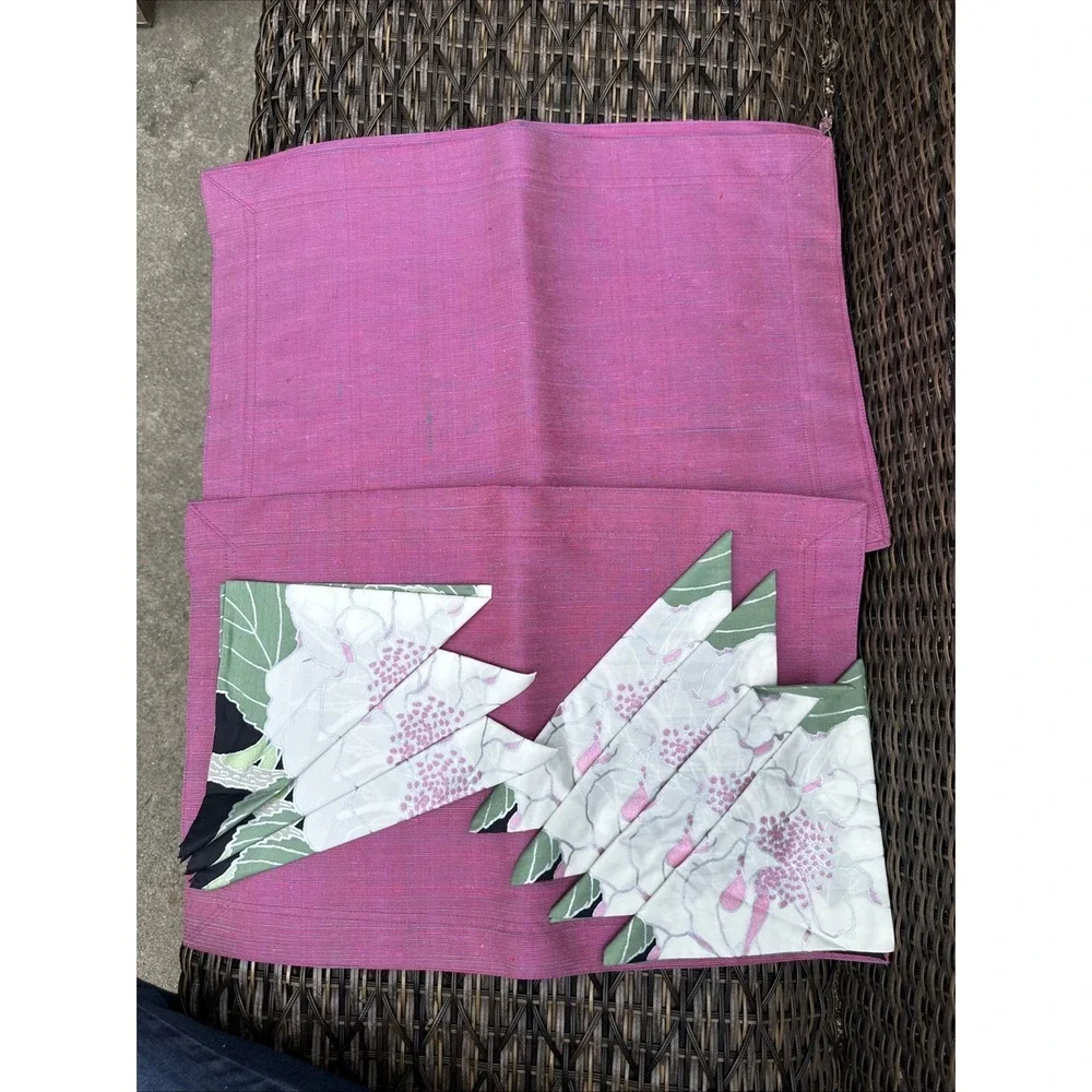 Vintage Jim Thompson Thai Silk Table Linens 8 Placemats 8 Napkins NOS Botanical